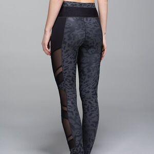 Lululemon Just Breathe Pant Size 4 High Rise Animal Swirl Deep Coal Light/Black